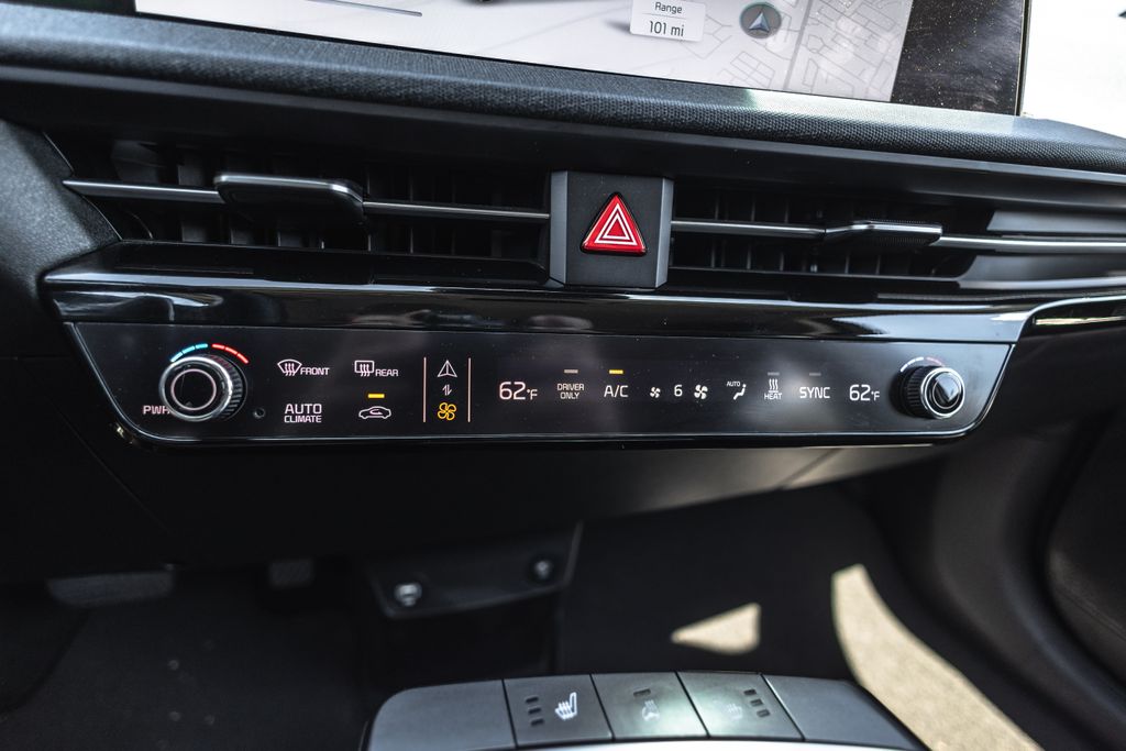 2024 Kia EV6 Light thumbnail 13