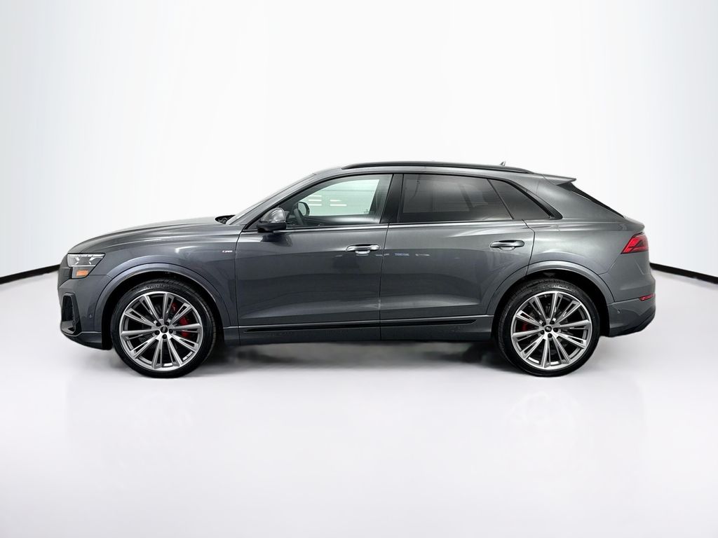 Thumbnail: 2026 Audi Q8 - 8