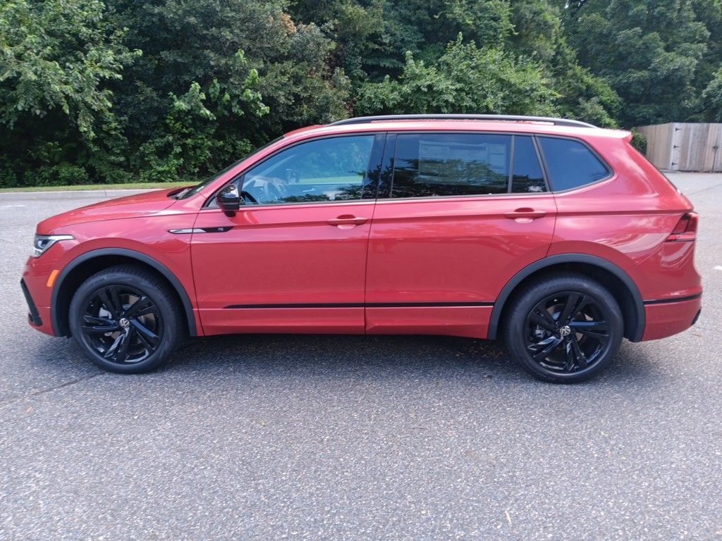 2024 Volkswagen Tiguan 2.0T SE R-Line Black 2