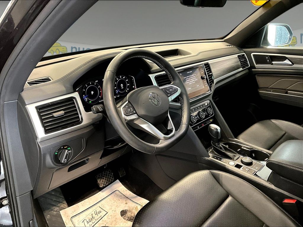 2022 Volkswagen Atlas Cross Sport — photo 9