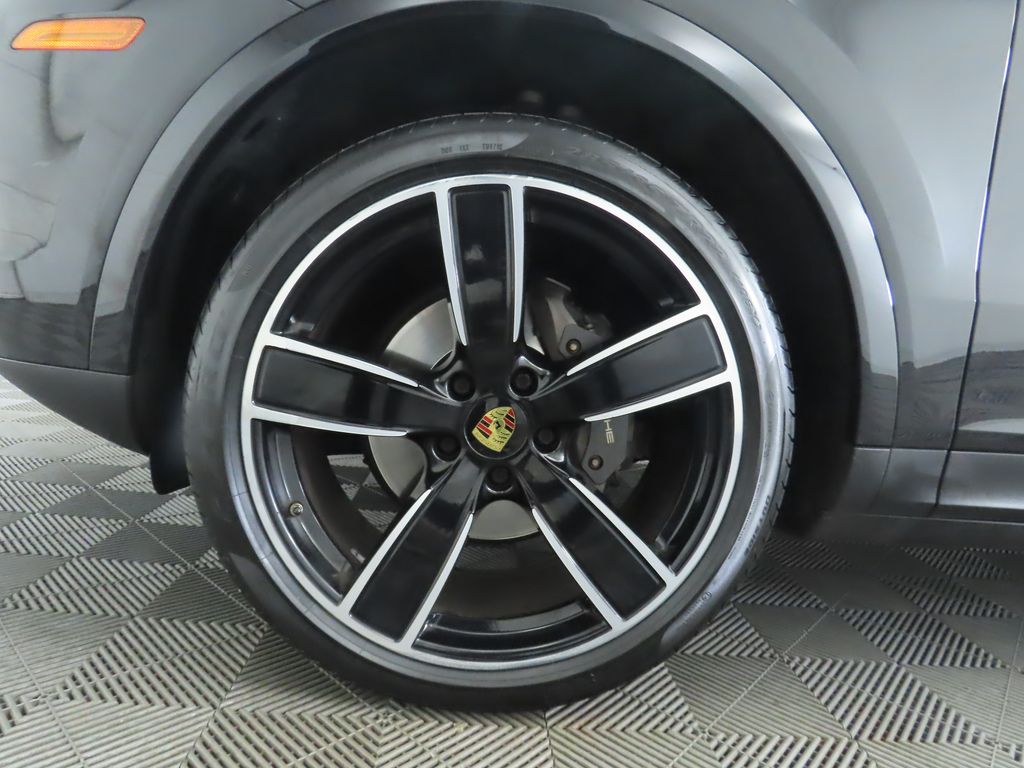 Thumbnail: 2019 Porsche Cayenne - 31