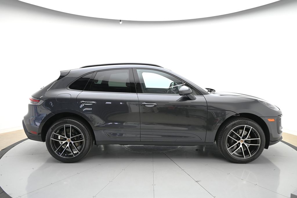 Thumbnail: 2024 Porsche Macan - 2