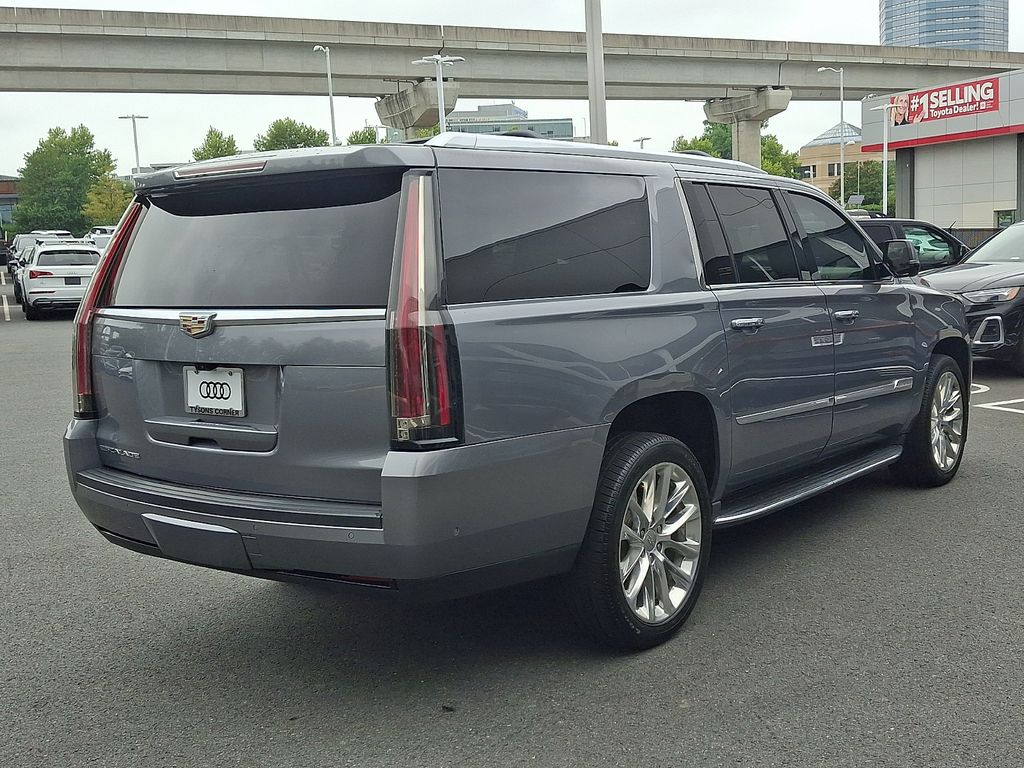 Thumbnail: 2019 Cadillac Escalade - 4