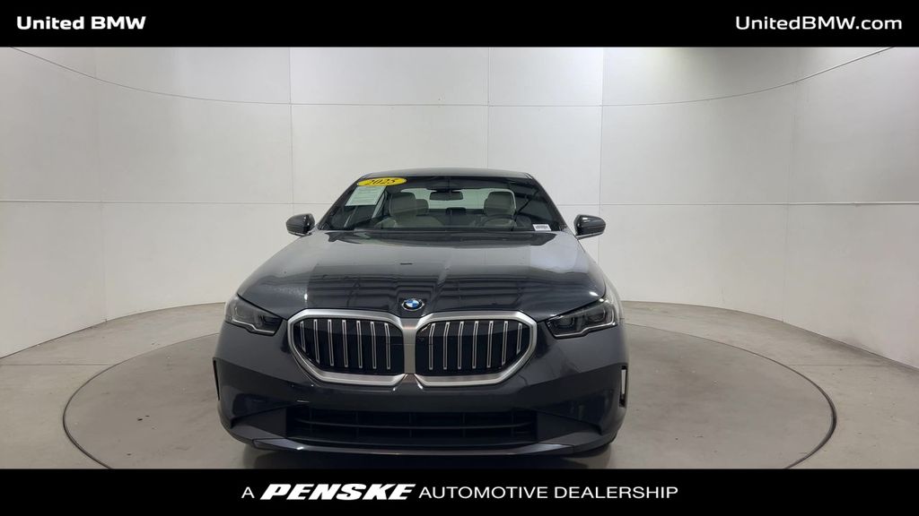 Thumbnail: 2025 BMW 5 Series - 3