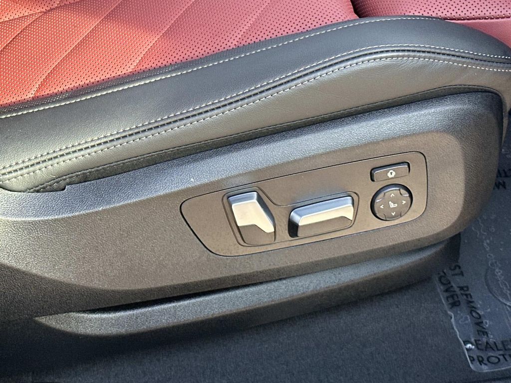 Thumbnail: 2024 BMW X6 - 22