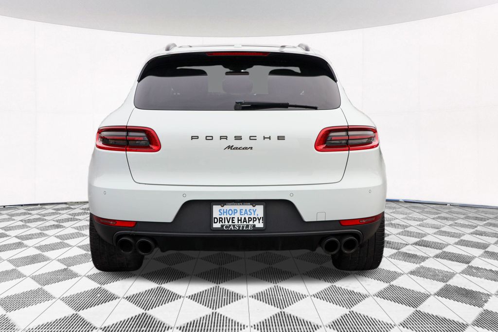 2018 Porsche Macan Base 10