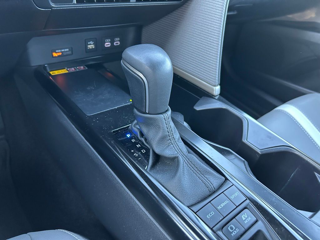 Thumbnail: 2025 Toyota Camry - 27