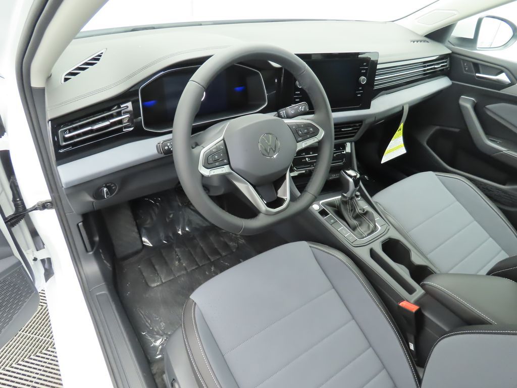 Thumbnail: 2026 Volkswagen Jetta - 9