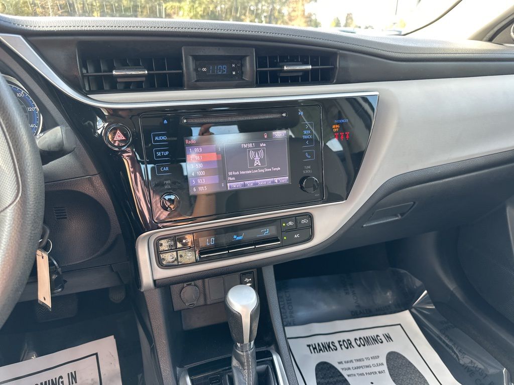 2019 Toyota Corolla LE 36