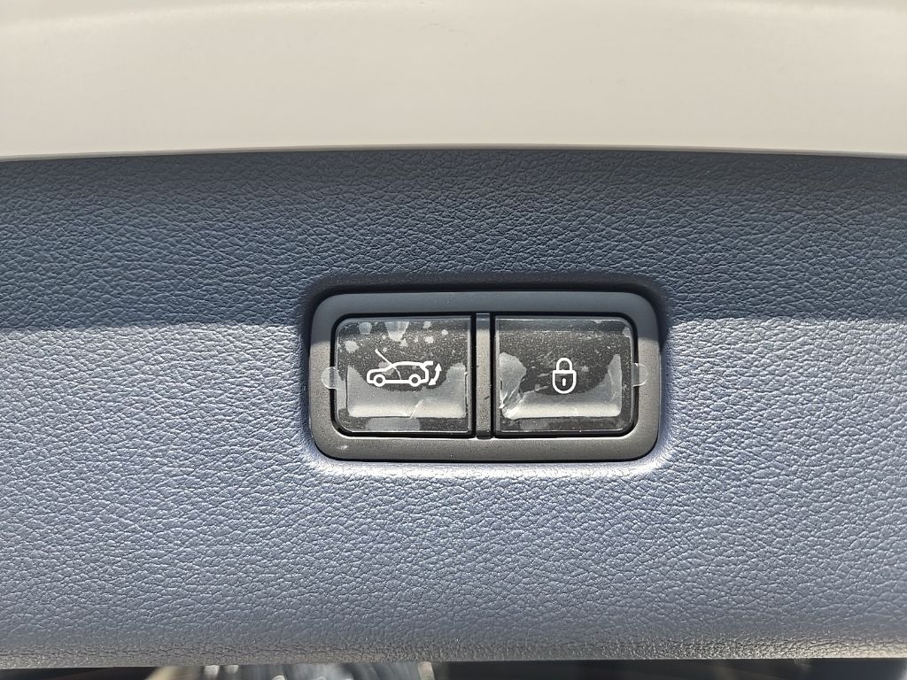 Thumbnail: 2026 Genesis GV80 - 24