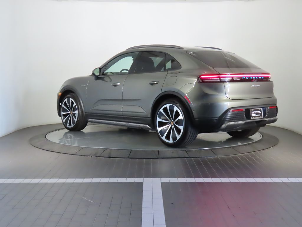 Thumbnail: 2025 Porsche Macan - 3
