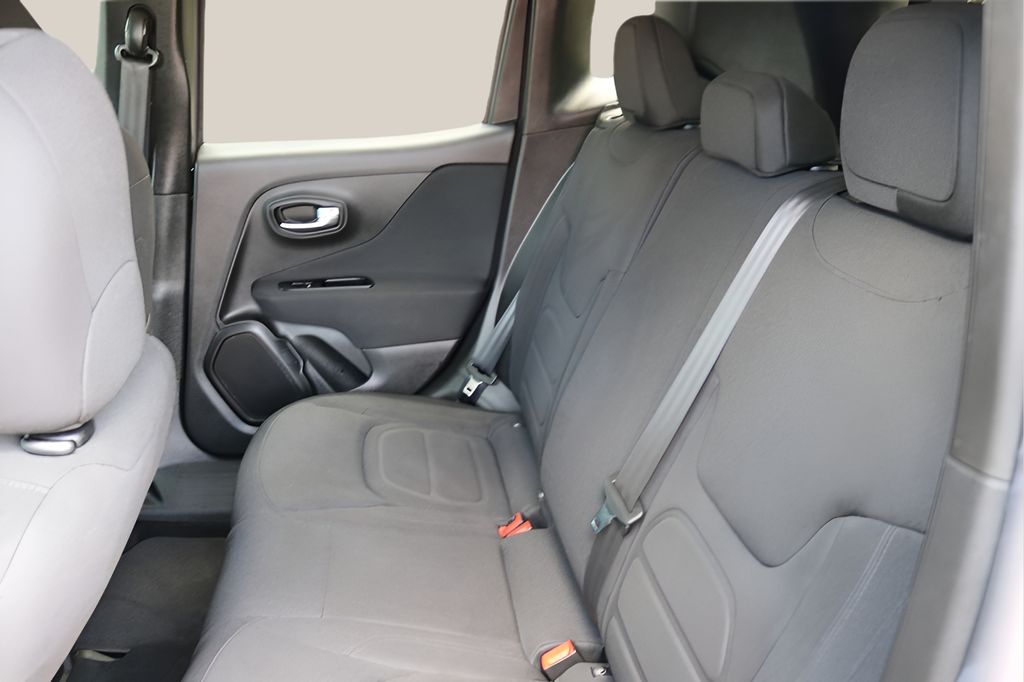 Used 2021 Gray Jeep Latitude image 14