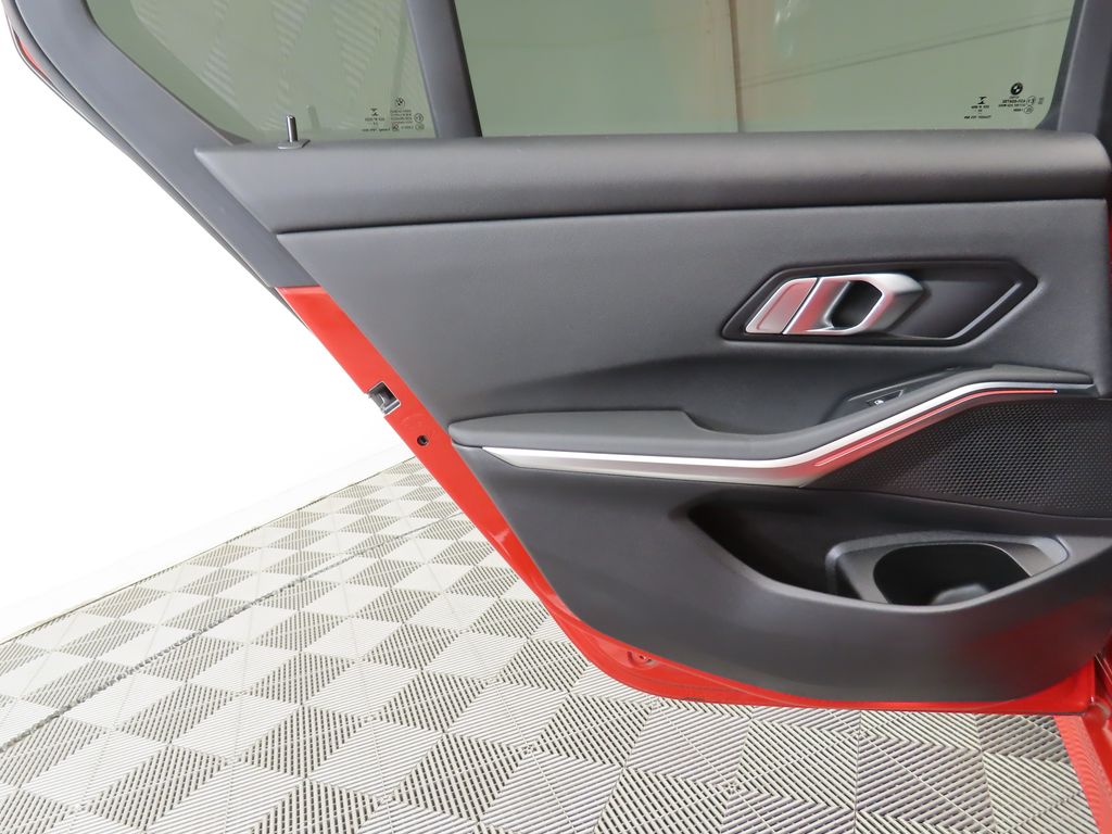 Thumbnail: 2021 BMW 3 Series - 26