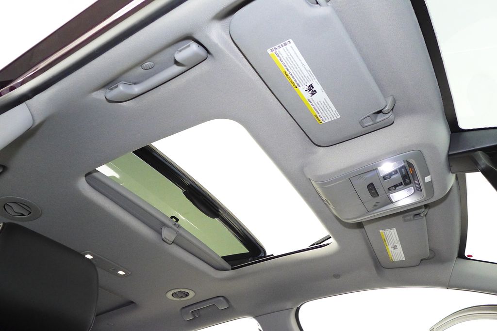 Thumbnail: 2017 GMC Acadia - 18