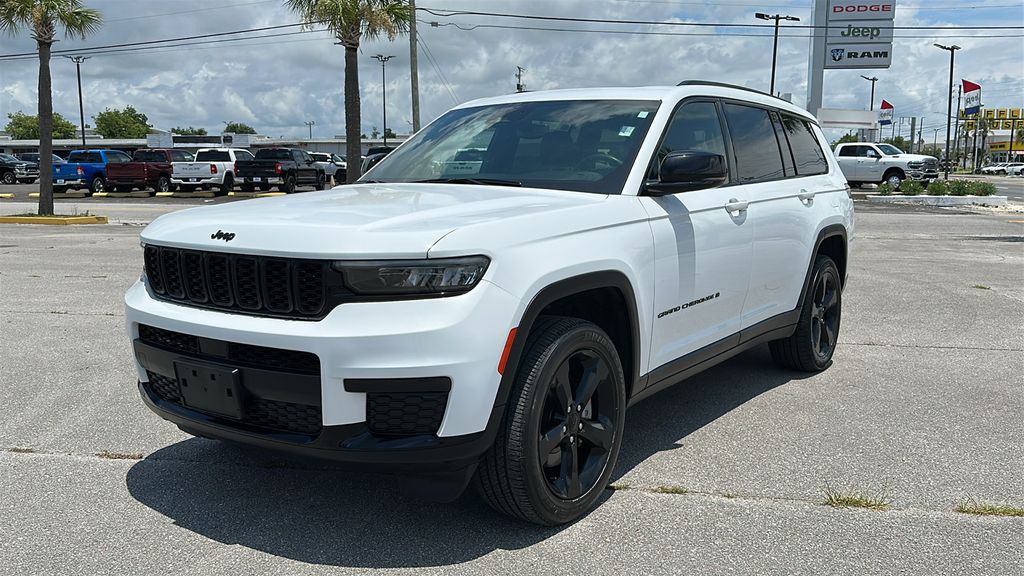 Bright White Clearcoat 2023 Jeep Grand Cherokee L SUV / Crossover Four-Wheel Drive 8-Speed Automatic