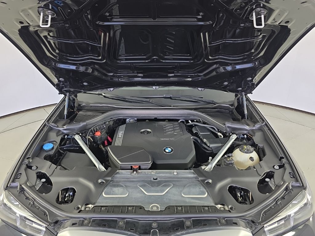 Thumbnail: 2023 BMW X4 - 6