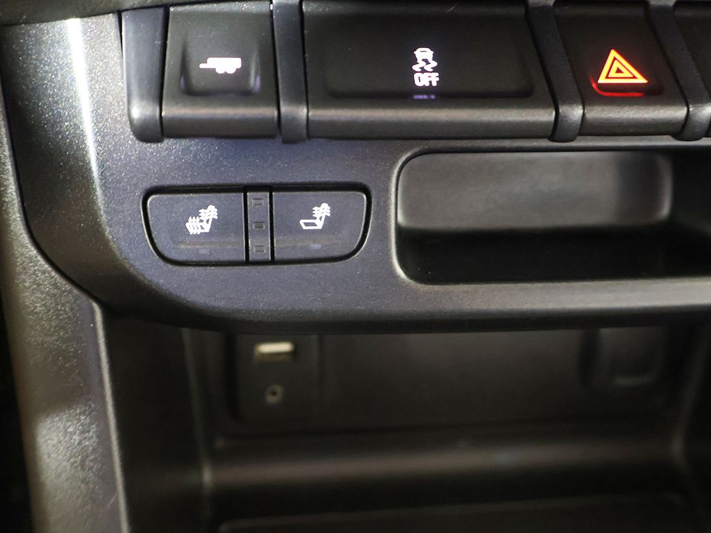 Used 2016 Black GMC SLE1 image 37