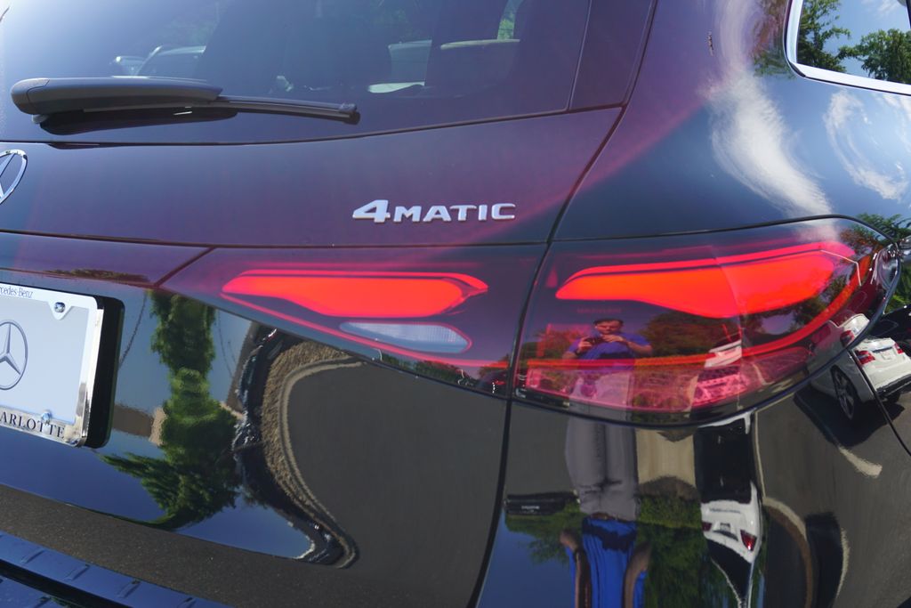 2025 Mercedes-Benz GLC 350 15