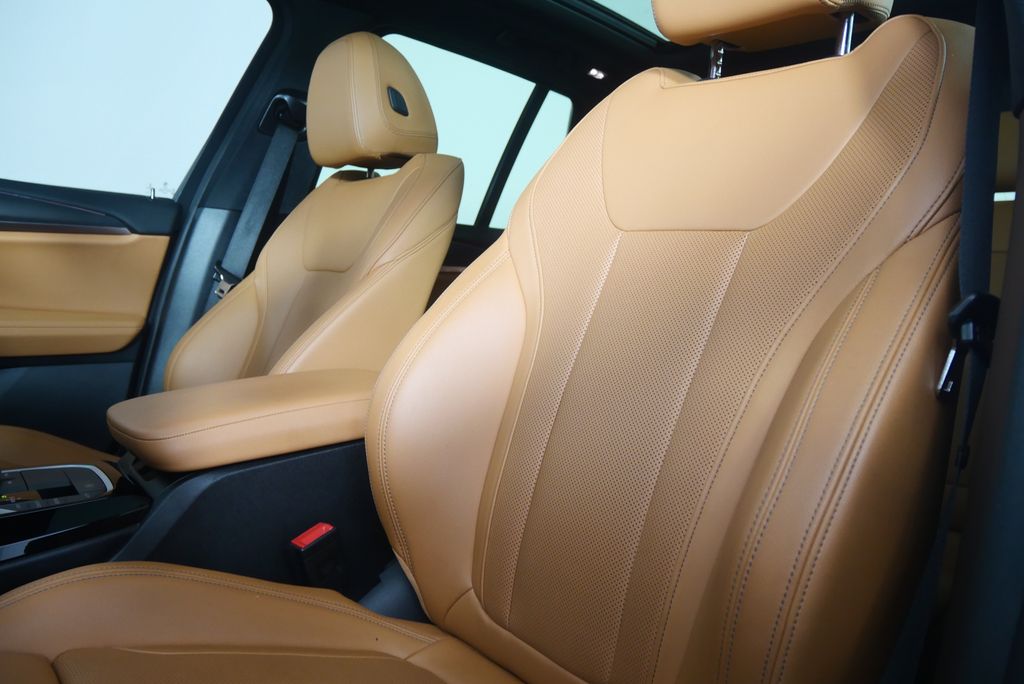 Thumbnail: 2022 BMW X3 - 10