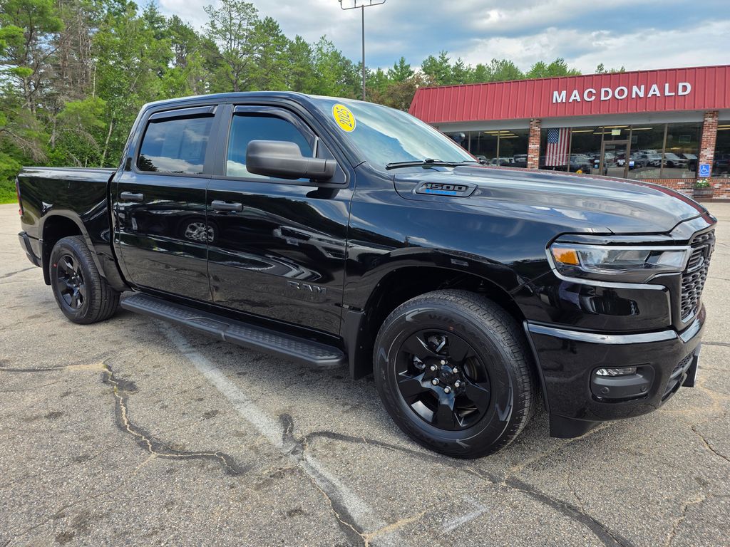 Diamond Black Crystal Pearlcoat 2025 RAM 1500 Pickup Truck Four-Wheel Drive 8-Speed Automatic