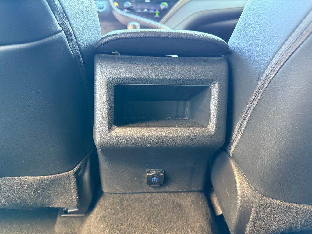 Thumbnail: 2020 Toyota Camry - 22