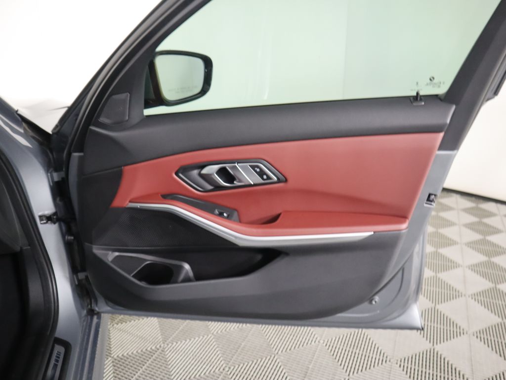 Thumbnail: 2023 BMW 3 Series - 26