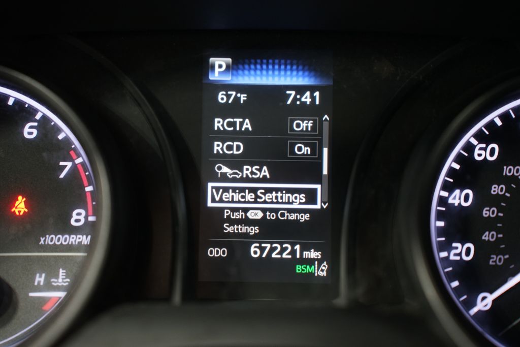 2022 Toyota Camry SE 17