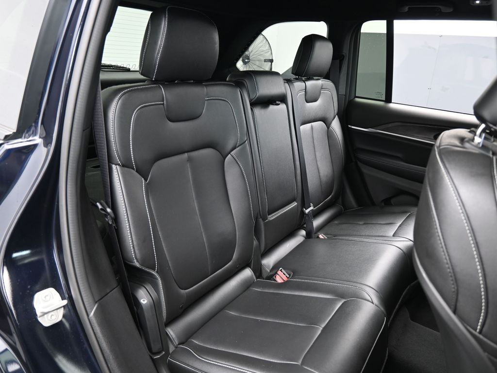 Used 2024 Midnight Sky Jeep Limited image 46