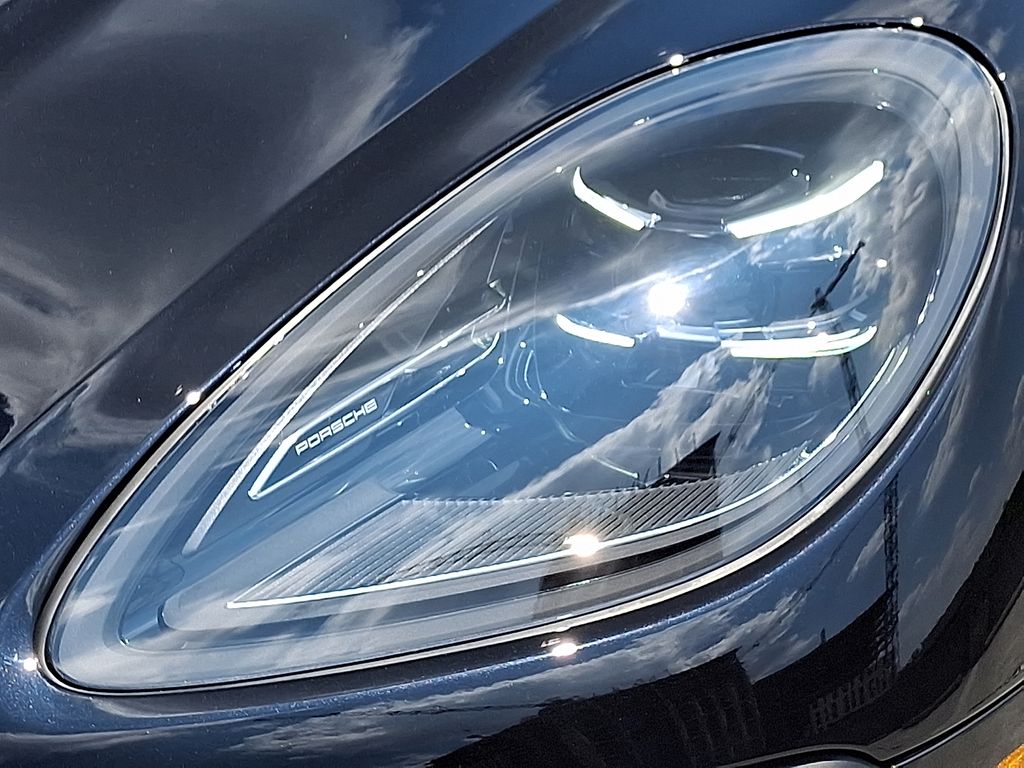 Thumbnail: 2025 Porsche Macan - 11