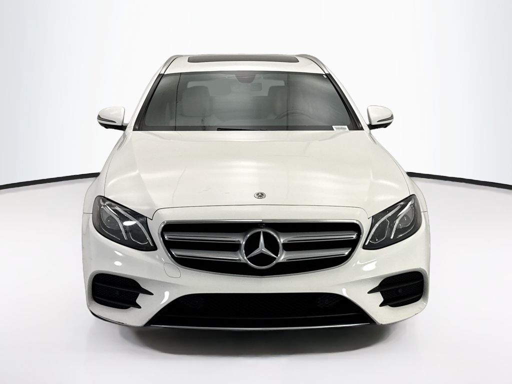 Thumbnail: 2019 Mercedes-Benz E-Class - 2