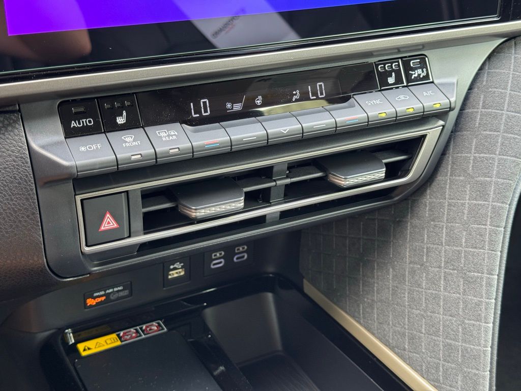 2026 Toyota Camry XLE photo 24