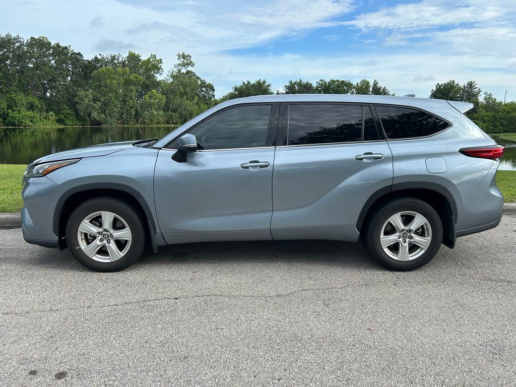 Thumbnail: 2020 Toyota Highlander - 2