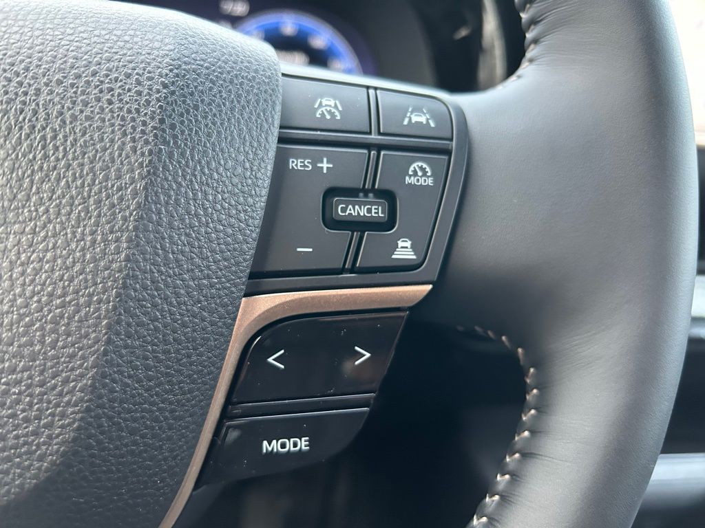 Thumbnail: 2025 Toyota Crown Signia - 21