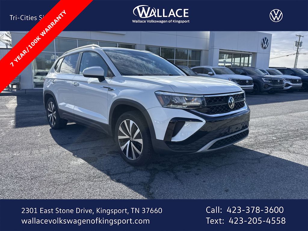 Pure White 2022 Volkswagen Taos SE 4Motion SUV / Crossover All-Wheel Drive 7-Speed Dual Clutch