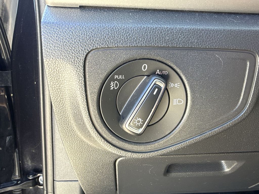 Thumbnail: 2020 Volkswagen Atlas - 28