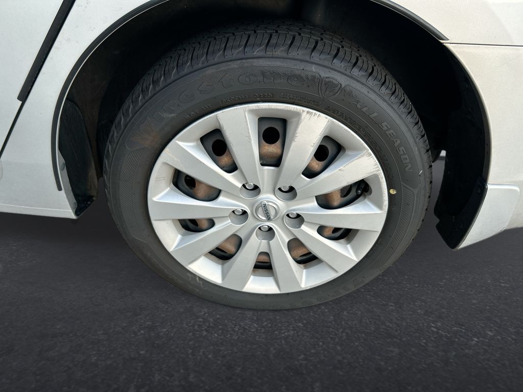 Thumbnail: 2019 Nissan Sentra - 10
