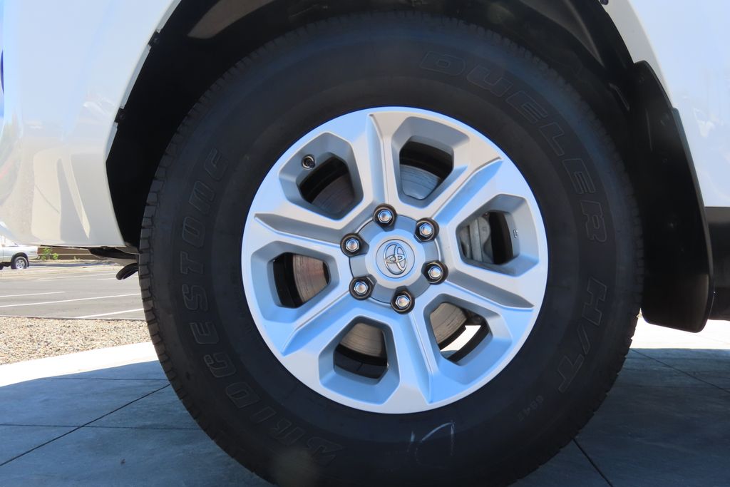 Thumbnail: 2023 Toyota 4Runner - 29