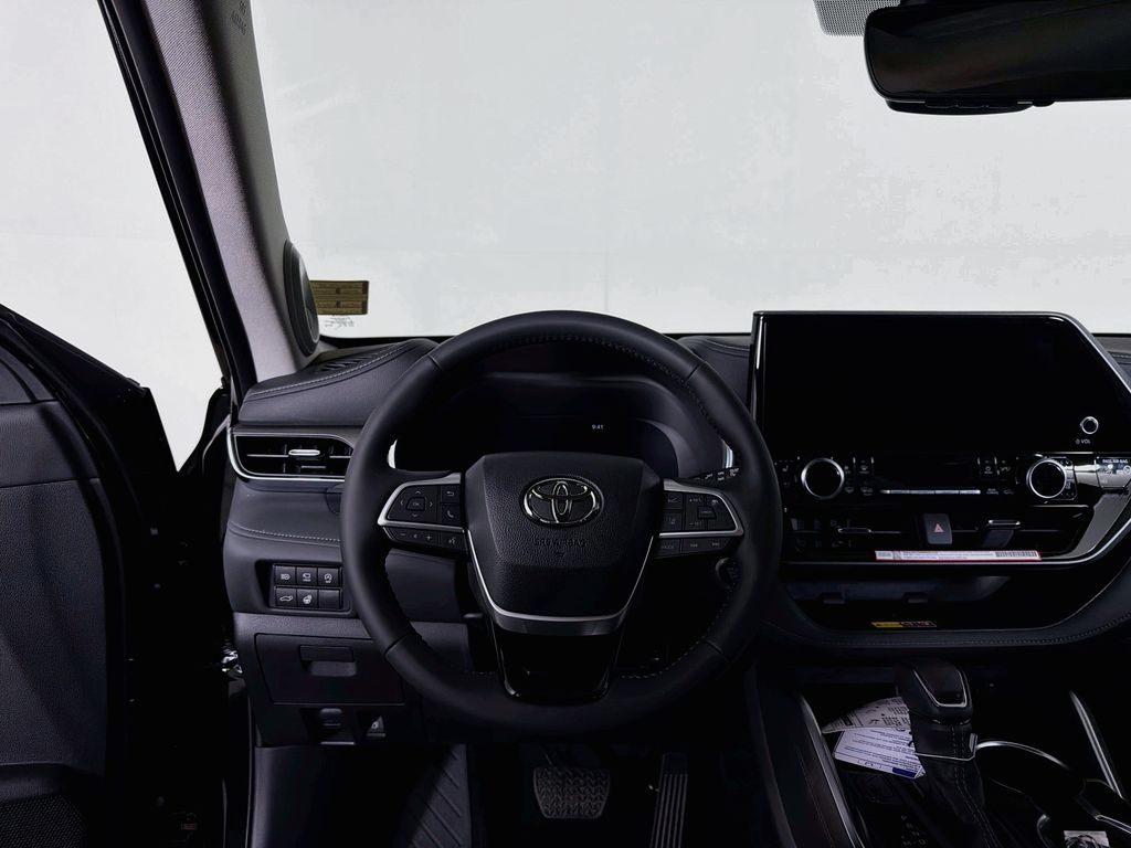 New 2026 Toyota Highlander SUV