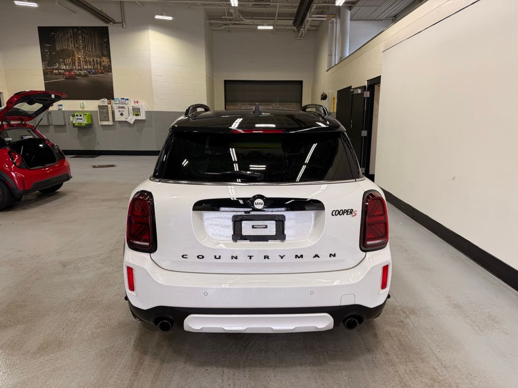 Thumbnail: 2023 MINI Cooper Countryman - 4