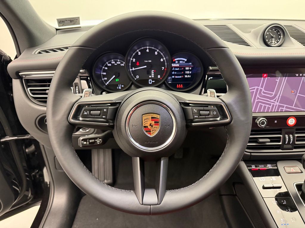 Thumbnail: 2026 Porsche Macan - 12