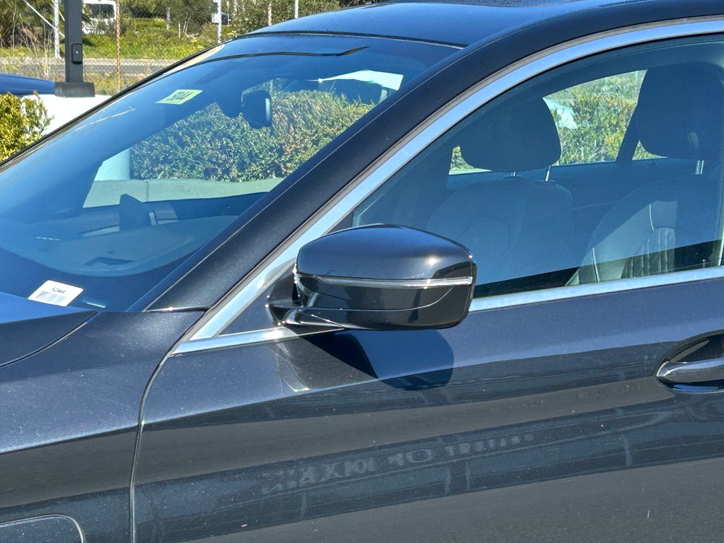 Thumbnail: 2022 BMW 5 Series - 10