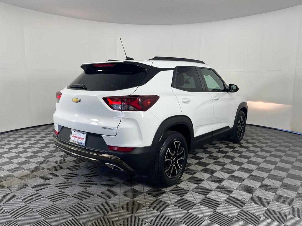 Thumbnail: 2022 Chevrolet TrailBlazer - 12