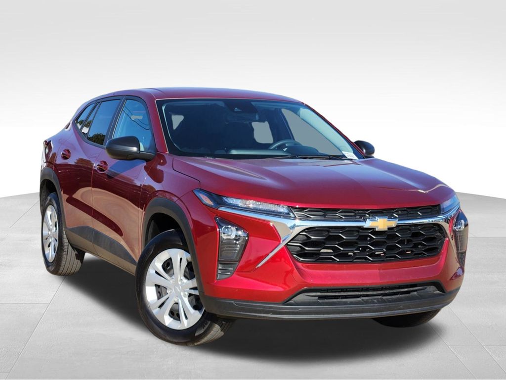 2025 Chevrolet Trax LS FWD