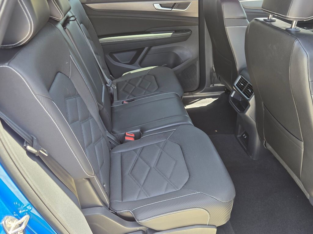 2024 Volkswagen Atlas - $28,200