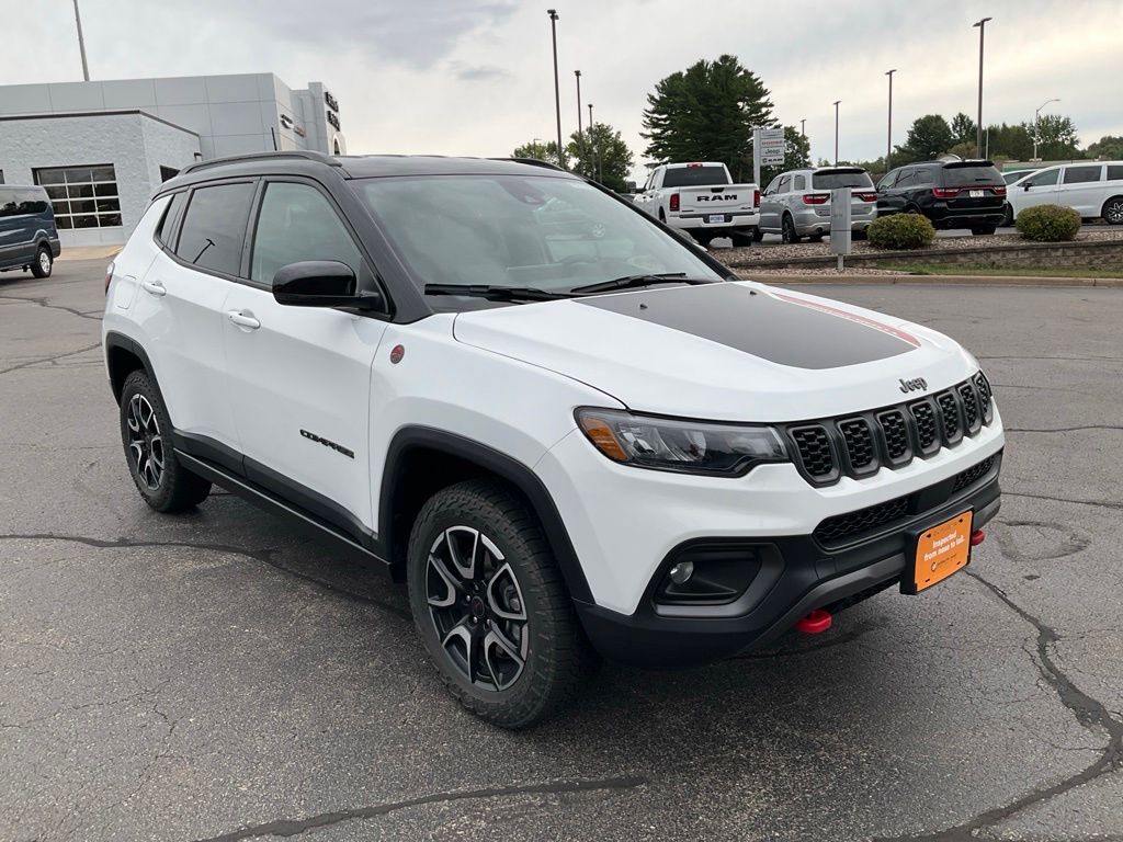  2025 Jeep Compass Trailhawk 4WD   