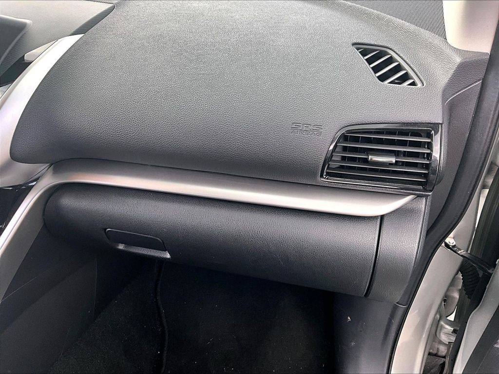 2024 Mitsubishi Eclipse Cross — photo 13