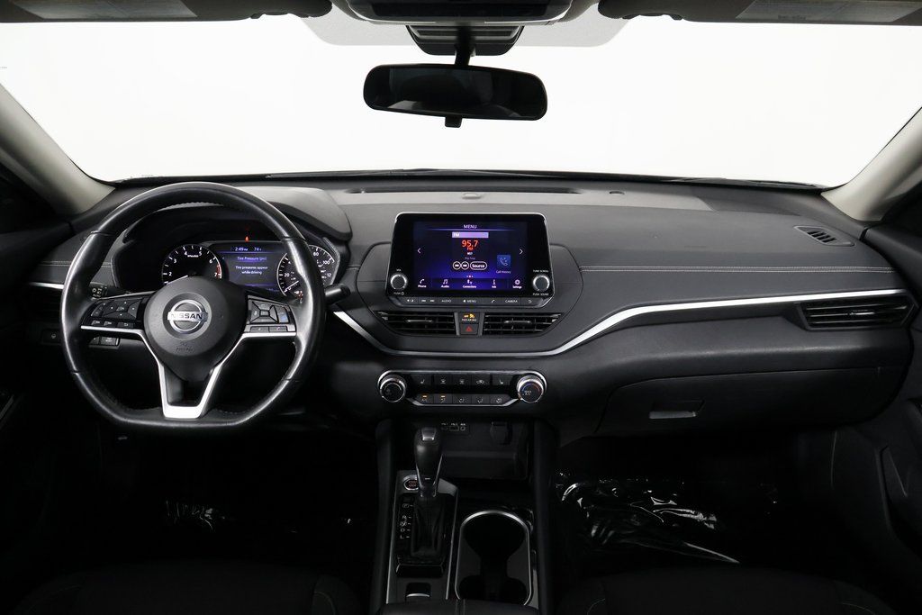 Thumbnail: 2022 Nissan Altima - 8