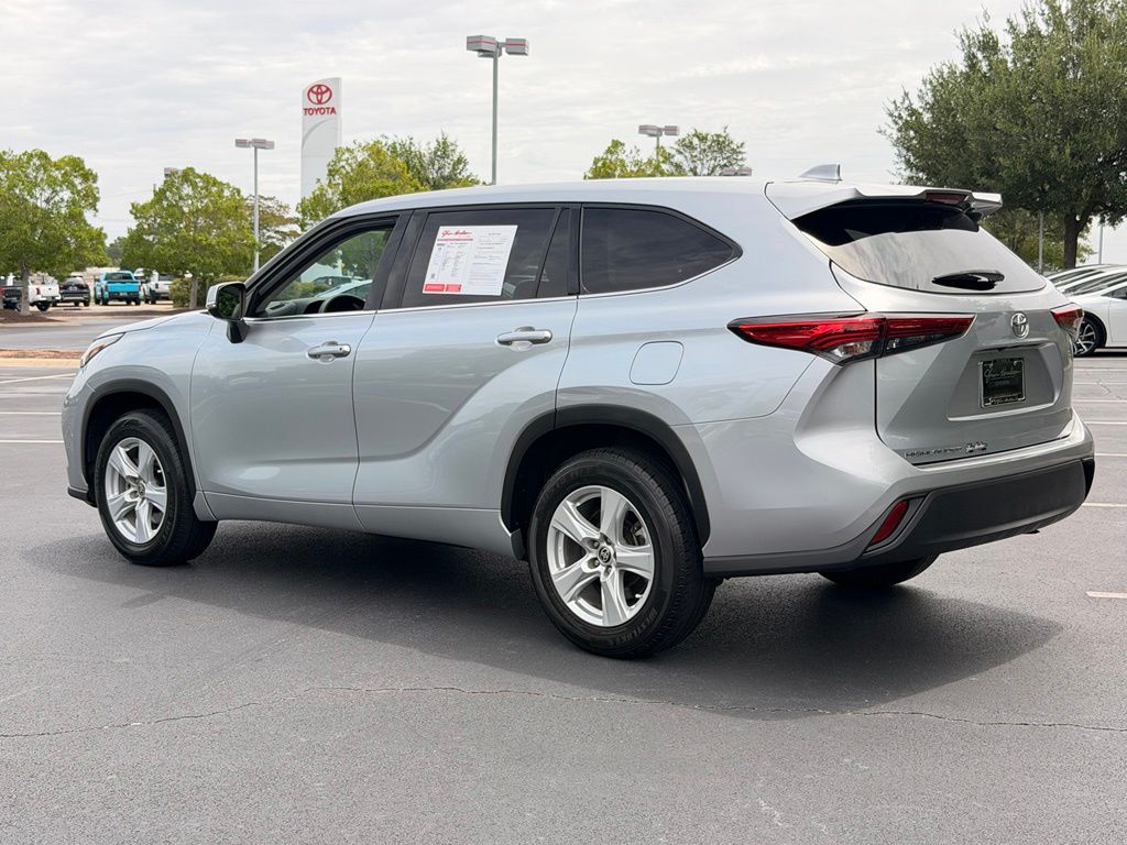 2021 Toyota Highlander L Celestial Silver Metallic - Jim Hudson Acura - Image 11