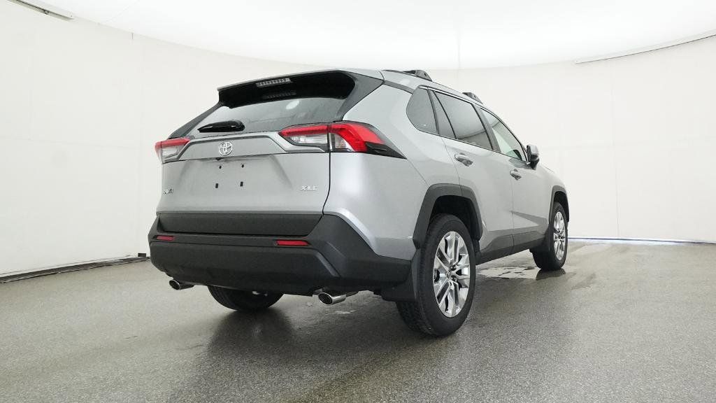 Thumbnail: 2025 Toyota RAV4 - 22