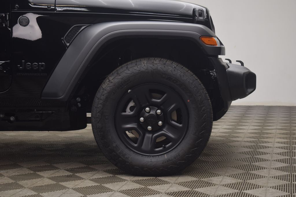 new 2026 Jeep Wrangler car, priced at $39,386